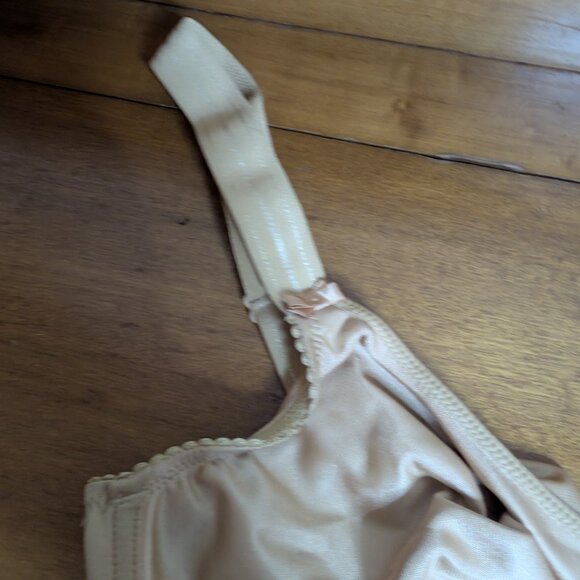 Prima Donna Satin Women’s Non-Padded Full Cup Seamless Tan Cognac 36DDD Bra - Picture 4 of 8